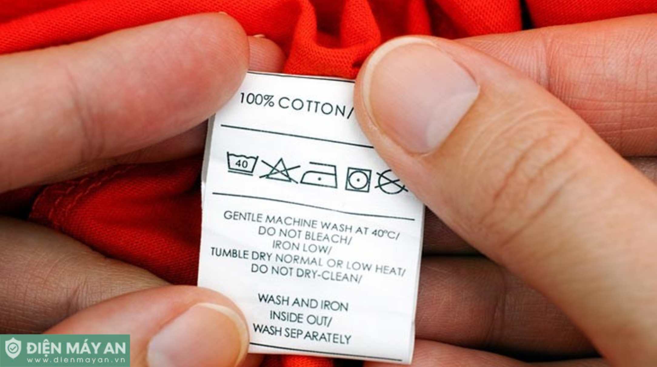 Làm sao để giặt quần áo mới không bị phai màu